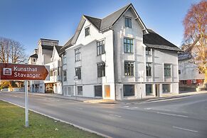 Central Guest House