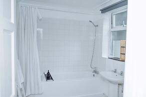 Bristol City Center - Cosy 2 Bedroom House