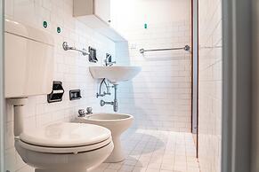 Side sea View Flat for 6 Guests Near Bibione Beach