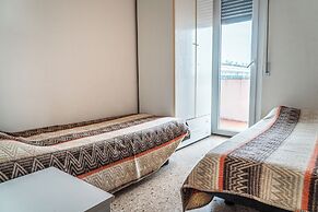 Side sea View Flat for 6 Guests Near Bibione Beach