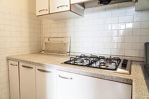 Side sea View Flat for 6 Guests Near Bibione Beach