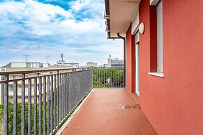 Side sea View Flat for 6 Guests Near Bibione Beach