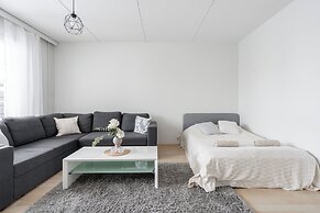 Lakefront Home near Downtown