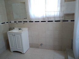 Great Escape Inn Hotel