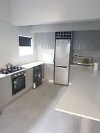 Neo & ruks guest house Boston