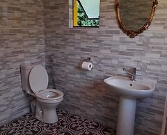 Neo & ruks guest house Boston