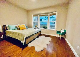 Charming Stay in Marvelous Seattle