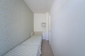 Elegant and Luminous Apartment With Terrace