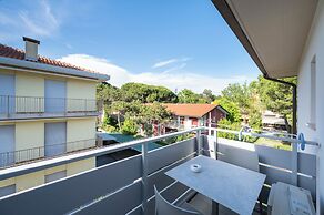 Elegant and Luminous Apartment With Terrace