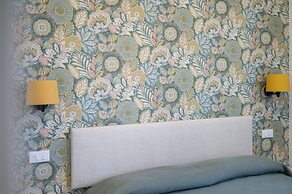 Elegant and Luminous Apartment With Terrace