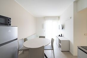 Elegant and Luminous Apartment With Terrace