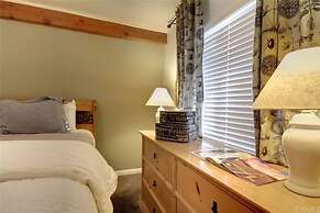 Owls Nest-Cozy Mountain Retreat