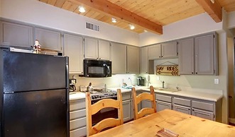 Owls Nest-Cozy Mountain Retreat