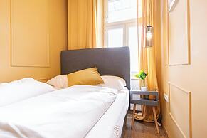 4BR Shared Apt 10Min Walk to Westbahnhof