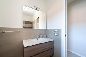 Newly Renovated Modern two Room Apartment