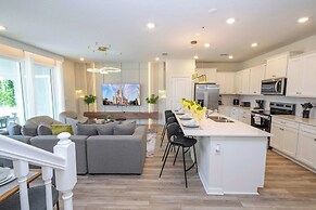 Fabulous 5Bd Pool & Game Room @ Windsor Cay 1253