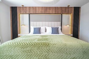 Fabulous 5Bd Pool & Game Room @ Windsor Cay 1253