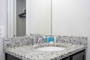 Gorgeous 5Bd W Private Pool Windsor Westside 8893