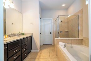 Gorgeous 5Bd W Private Pool Windsor Westside 8893