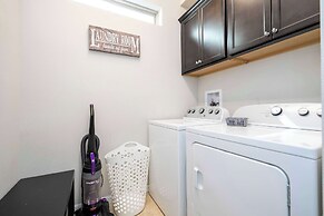 Gorgeous 5Bd W Private Pool Windsor Westside 8893