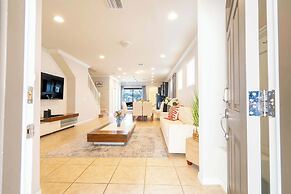 Gorgeous 5Bd W Private Pool Windsor Westside 8893