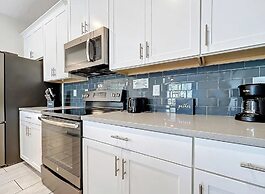 Stunning 4Bd W/ Pool @ Storey Lake 5019