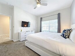 Stunning 4Bd W/ Pool @ Storey Lake 5019