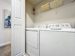 Stunning 4Bd W/ Pool @ Storey Lake 5019