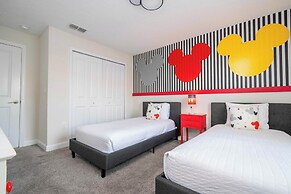 Stunning 4Bd With Pool At Storey Lake Resort 4821