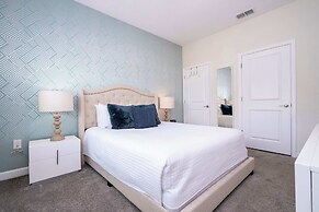 Stunning 4Bd With Pool At Storey Lake Resort 4821