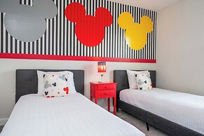 Stunning 4Bd With Pool At Storey Lake Resort 4821