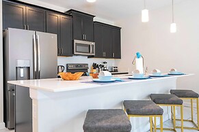 Stunning 4Bd With Pool At Storey Lake Resort 4821