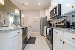 Stunning 7Bd Jacuzzi Pool & Close To Disney @ Windsor Cay 16217