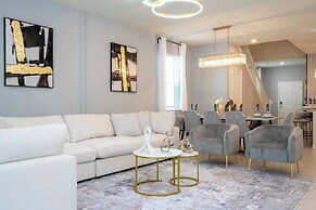 Stunning 7Bd Jacuzzi Pool & Close To Disney @ Windsor Cay 16217