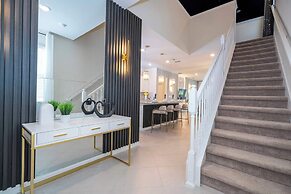 Stunning 7Bd Jacuzzi Pool & Close To Disney @ Windsor Cay 16217