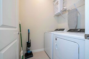 Stunning 7Bd Jacuzzi Pool & Close To Disney @ Windsor Cay 16217