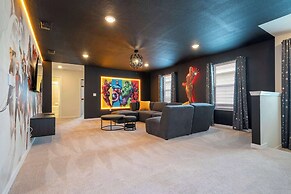 Stunning 7Bd Jacuzzi Pool & Close To Disney @ Windsor Cay 16217