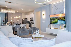 Stunning 7Bd Jacuzzi Pool & Close To Disney @ Windsor Cay 16217