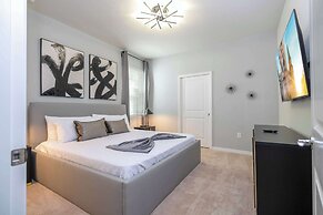 Stunning 7Bd Jacuzzi Pool & Close To Disney @ Windsor Cay 16217