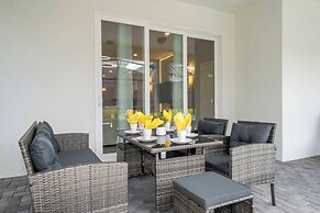 Stunning 7Bd Jacuzzi Pool & Close To Disney @ Windsor Cay 16217