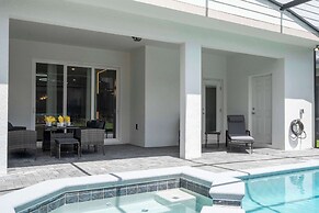 Stunning 7Bd Jacuzzi Pool & Close To Disney @ Windsor Cay 16217