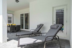 Stunning 7Bd Jacuzzi Pool & Close To Disney @ Windsor Cay 16217