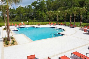 Stunning Game Room & Pool Jacuzzi Storey Lake 2799