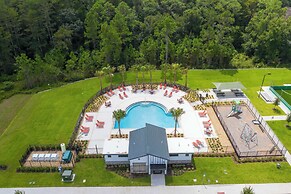 Stunning Game Room & Pool Jacuzzi Storey Lake 2799