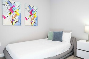 Stunning Game Room & Pool Jacuzzi Storey Lake 2799