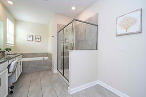 Stunning Game Room & Pool Jacuzzi Storey Lake 2799