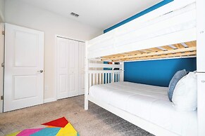 Stunning Game Room & Pool Jacuzzi Storey Lake 2799