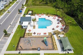 Stunning Game Room & Pool Jacuzzi Storey Lake 2799