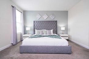 Stunning Game Room & Pool Jacuzzi Storey Lake 2799