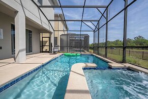 Stunning Game Room & Pool Jacuzzi Storey Lake 2799